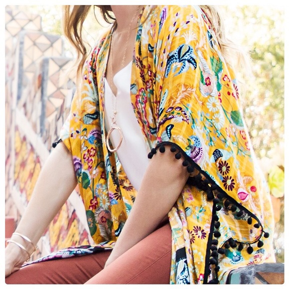 Isla Girly Bohemian Kimono - Picture 4 of 8